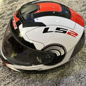 LS2 Carbon hjelm hvid.