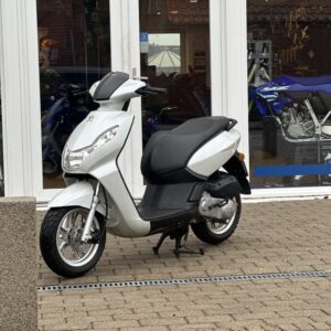 Alternative view of Peugout kissbee 4 Takt